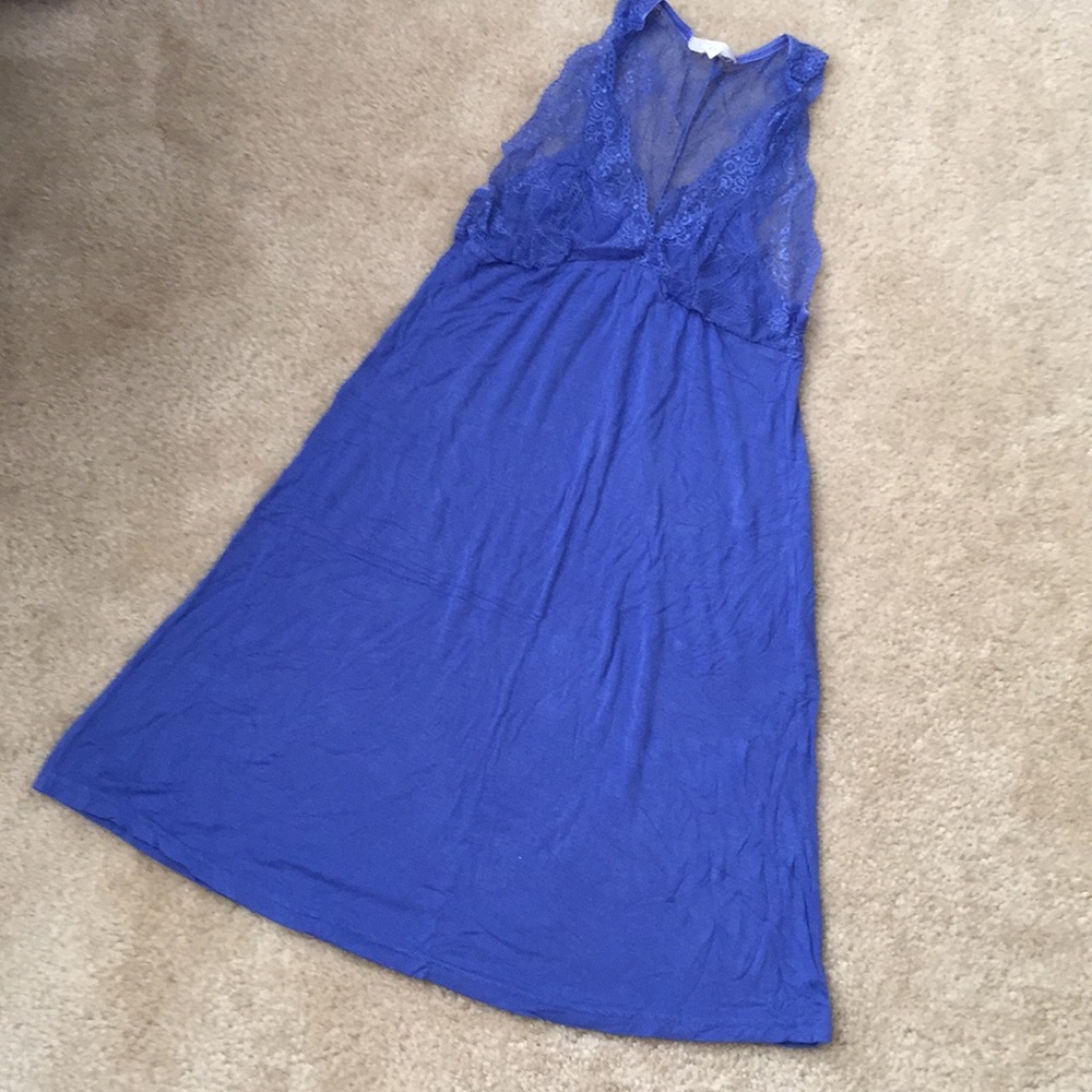 fleur’t Chemise. Size Small